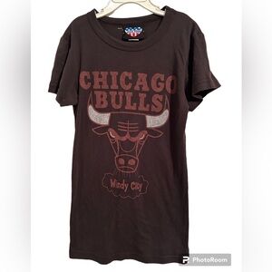 Vintage Y2K Junk Food Clothing Chicago Bulls 🏀 Graphic T-Shirt Size Medium